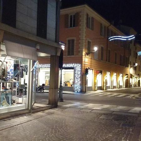 Heart Of Parma Apartment Bagian luar foto