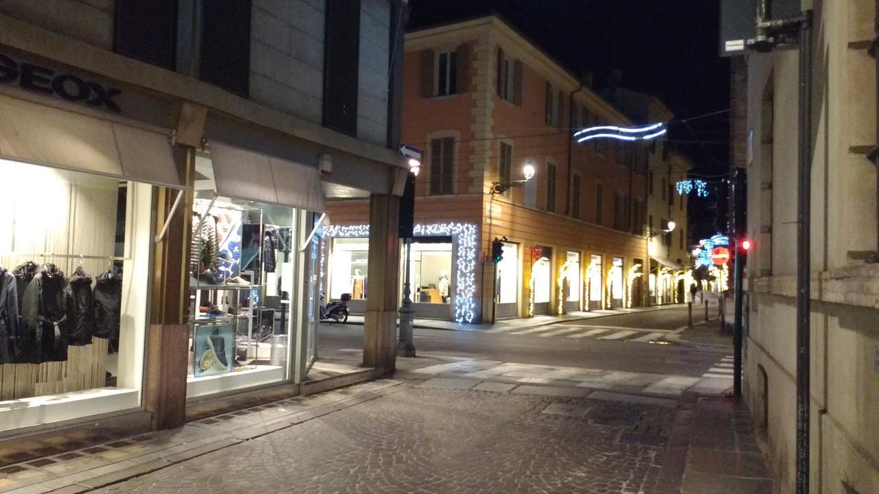 Heart Of Parma Apartment Bagian luar foto